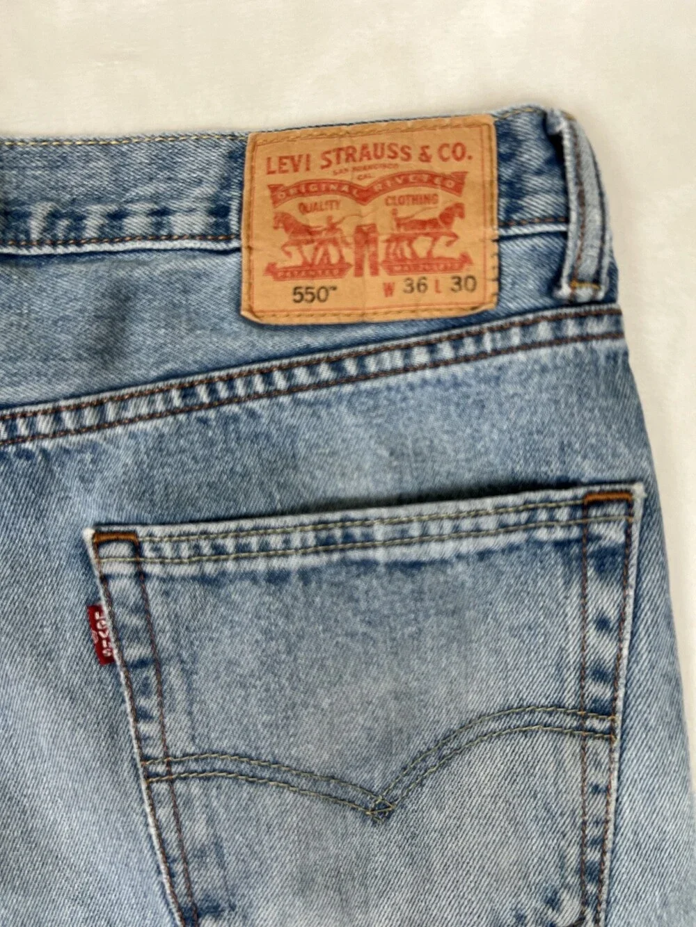 Vintage Levi’s 550 Denim Jeans Size 36x29 Medium Wash Distress Y2K Altered